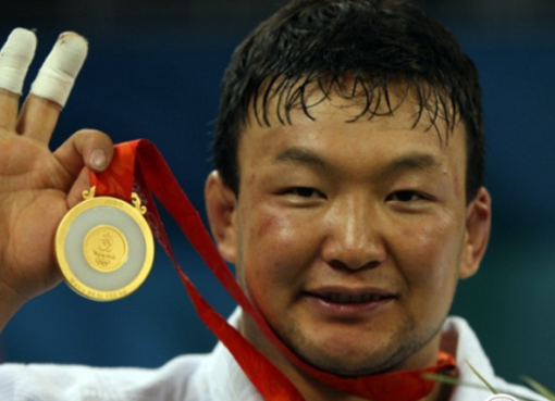 Le champion olympique Naidangiin Tuvshinbayar condamné pour meurtre