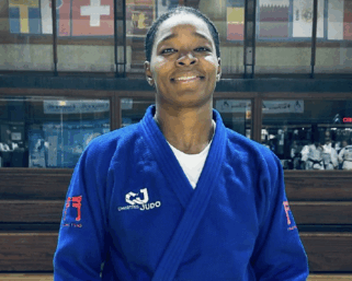 Audrey Tcheuméo signe à C’Chartres Judo