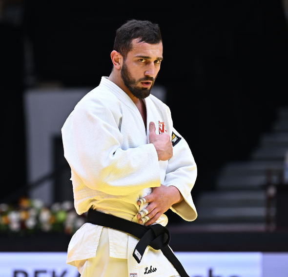 Opération pour Lasha Bekauri