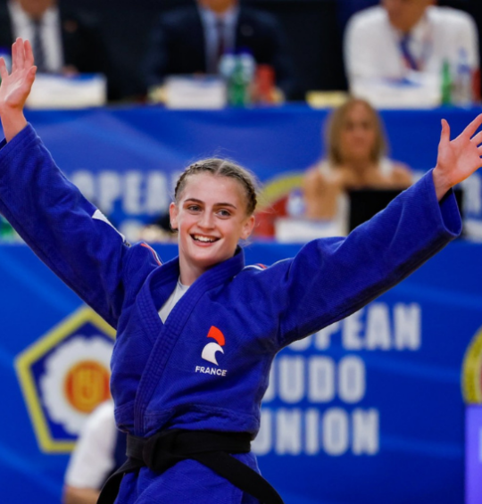 Alyssia Poulange : « les championnats du monde juniors et les championnats de France en ligne de mire »