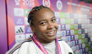 Romane Dicko : « on prend les infos, on pleure et on repart au charbon »